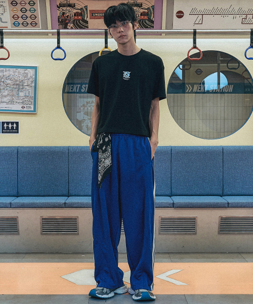 ELIMENO(エリメノ)の「EL エルエスエル メンズ クロップ半袖Tシャツ 3カラー(Tシャツ/カットソー・メンズ・ホワイト/ブラック/グレー・1/2/3)」の4枚目の写真