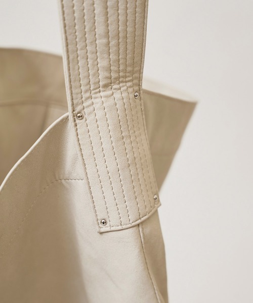 TODAYFUL（トゥデイフル）の「[TODAYFUL/トゥデイフル] USEFUL ショルダーバッグ（ショルダーバッグ・レディース・アイボリー/ブラック・F）」の5枚目の写真