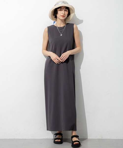 23区 S(ニジュウサンクチイサイサイズ)の「ダブルフェイスジャージー Iラインワンピース(ワンピース・レディース・ブラック系/グレー系・32)」の10枚目の写真