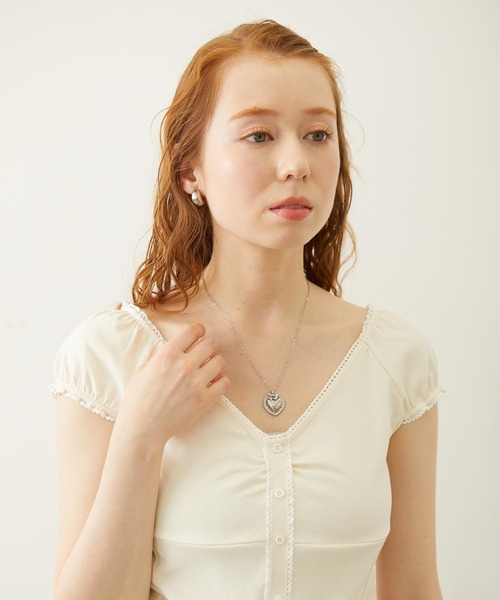 MILKFED.（ミルクフェド）の「STRAWBERRY NECKLACE（ネックレス・レディース・シルバー/ゴールド・ONE SIZE）」の5枚目の写真