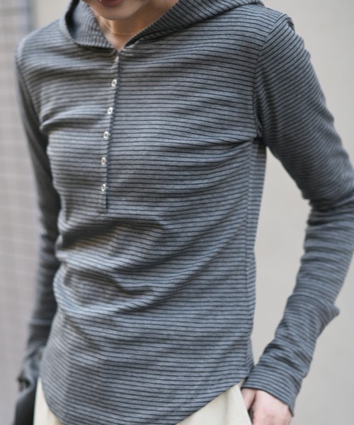 Marient（マリエント）の「ボーダーフーディーTOPS（Tシャツ/カットソー・レディース・ホワイト/グレー・FREE）」の4枚目の写真