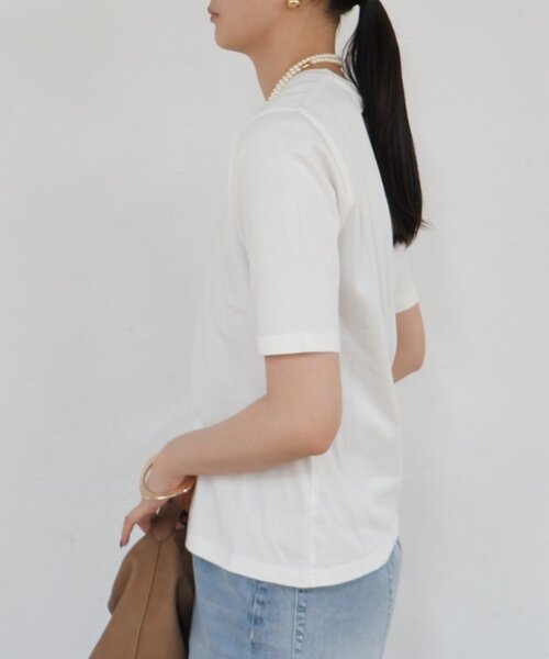 LOUNGEDRESS（ラウンジドレス）の「エッセンシャルT（Tシャツ/カットソー・レディース・オフホワイト/ブラック/ブラウン・FREE）」の13枚目の写真