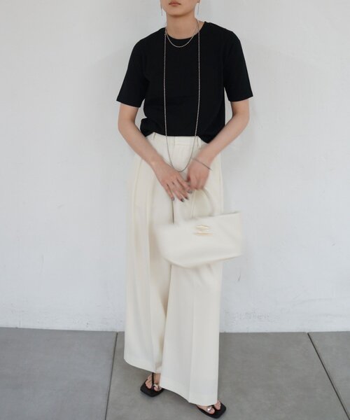 LOUNGEDRESS（ラウンジドレス）の「エッセンシャルT（Tシャツ/カットソー・レディース・オフホワイト/ブラック/ブラウン・FREE）」の16枚目の写真