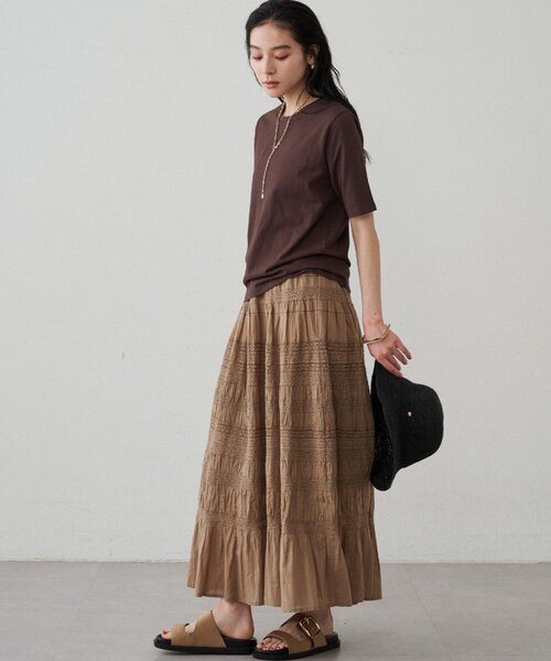 LOUNGEDRESS（ラウンジドレス）の「エッセンシャルT（Tシャツ/カットソー・レディース・オフホワイト/ブラック/ブラウン・FREE）」の22枚目の写真