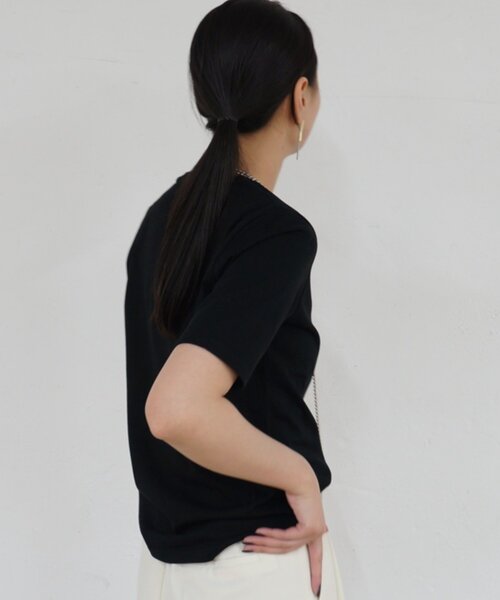 LOUNGEDRESS(ラウンジドレス)の「エッセンシャルT(Tシャツ/カットソー・レディース・オフホワイト/ブラック/ブラウン・FREE)」の21枚目の写真