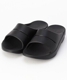 OOFOS（ウーフォス）の「OOFOS/ウーフォス OOahh【26.0cm~28.0cm】/ウーア /スライドサンダル（サンダル）」