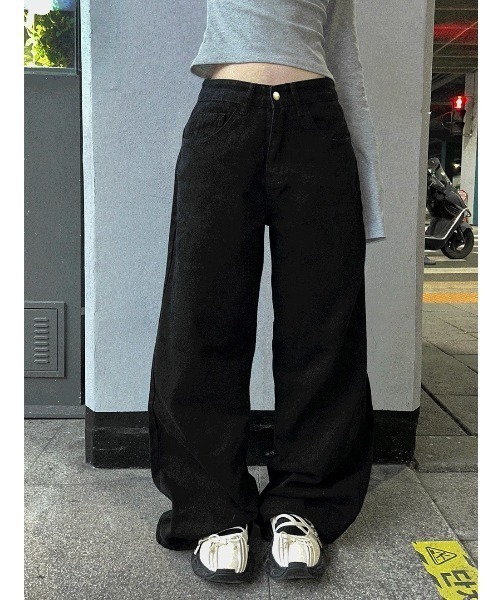 Hatsukoshi（ハツコシ）の「ツーボタンストラップワイドパンツ（その他パンツ・レディース・ブラック・LARGE/MEDIUM/SMALL）」の3枚目の写真