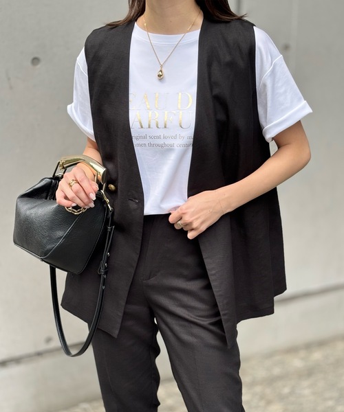 Emma Taylor（エマテイラー）の「リネンGOLD釦ジレ（ベスト・レディース・ブラック/ホワイト/ベージュ・FREE）」の11枚目の写真
