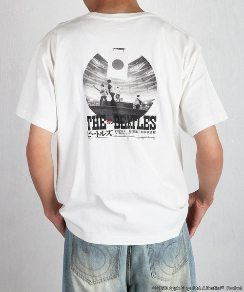 The Beatles(ザビートルズ)の「The Beatles / ビートルズ ヴィンテージライク バンドTシャツ / ビートルズ フロント & バックプリント 半袖Tシャツ(Tシャツ/カットソー・メンズ・ブラック系その他2/ホワイト系その他/ブラック/ホワイト系その他3/ブラック系その他/ホワイト系その他2/ホワイト/ブラック系その他4/ブラック系その他3/ホワイト系その他4・M/L)」の2枚目の写真