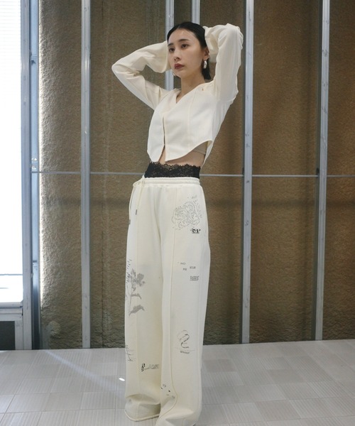 Ameri（アメリ）の「GRAPHIC ART SWEAT PANTS（スウェットパンツ