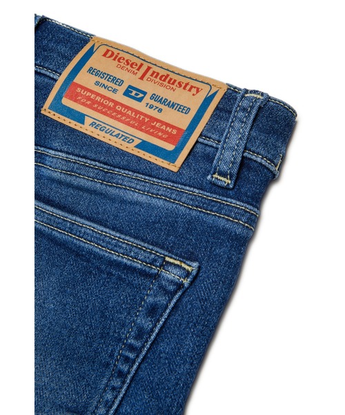 DIESEL(ディーゼル)の「キッズ デニムパンツ ジョグジーンズ 2017 SLANDY-J JJJ(デニムパンツ・キッズ・インディゴブルー・4Y/10Y/12Y/6Y)」の4枚目の写真