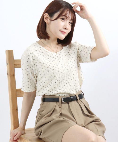 JEMORGAN(ジェーイーモーガン)の「JEMORGAN(ジェーイーモーガン)小花柄 ワッフル・針抜きフライス 五分袖ロンT/パックT クルーネックTシャツ(Tシャツ/カットソー・レディース・ホワイト系1/ホワイト系2/ホワイト系3/ホワイト系4/ホワイト系5/ホワイト系6/ホワイト系7/ホワイト系8/ホワイト系9・FREE)」の1枚目の写真