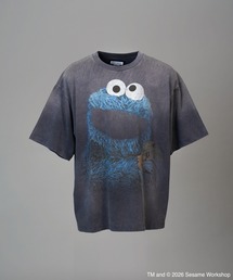 MAISON SPECIAL（メゾンスペシャル）の「《UNISEX》【MOVIE SERIES】「SESAME STREET」- Cookie Monster - Prime-Over Crew Neck Short Sleeve T-Shirt 「セサミストリート」-クッキーモンスター-プライムオーバークルーネックショートスリーブTシャツ【MAISON SPECIAL メゾンスペシャル】（Tシャツ/カットソー）」