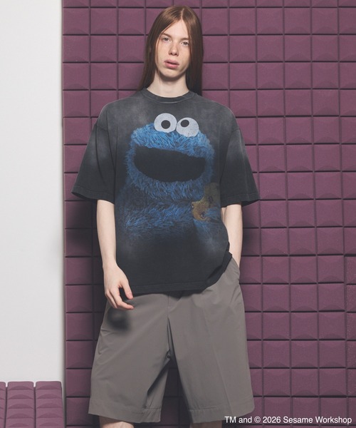 MAISON SPECIAL(メゾンスペシャル)の「《UNISEX》【MOVIE SERIES】「SESAME STREET」- Cookie Monster - Prime-Over Crew Neck Short Sleeve T-Shirt/「セサミストリート」-クッキーモンスター-プライムオーバークルーネックショートスリーブTシャツ【MAISON SPECIAL/メゾンスペシャル】(Tシャツ/カットソー・メンズ・ブラック/ネイビー・0/1/2)」の4枚目の写真