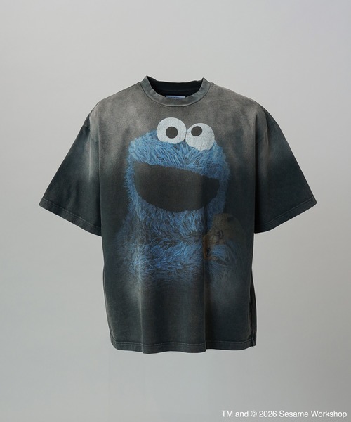 MAISON SPECIAL(メゾンスペシャル)の「《UNISEX》【MOVIE SERIES】「SESAME STREET」- Cookie Monster - Prime-Over Crew Neck Short Sleeve T-Shirt/「セサミストリート」-クッキーモンスター-プライムオーバークルーネックショートスリーブTシャツ【MAISON SPECIAL/メゾンスペシャル】(Tシャツ/カットソー・メンズ・ブラック/ネイビー・0/1/2)」の8枚目の写真