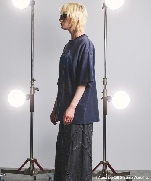 MAISON SPECIAL(メゾンスペシャル)の「《UNISEX》【MOVIE SERIES】「SESAME STREET」- Cookie Monster - Prime-Over Crew Neck Short Sleeve T-Shirt/「セサミストリート」-クッキーモンスター-プライムオーバークルーネックショートスリーブTシャツ【MAISON SPECIAL/メゾンスペシャル】(Tシャツ/カットソー・メンズ・ブラック/ネイビー・0/1/2)」の15枚目の写真