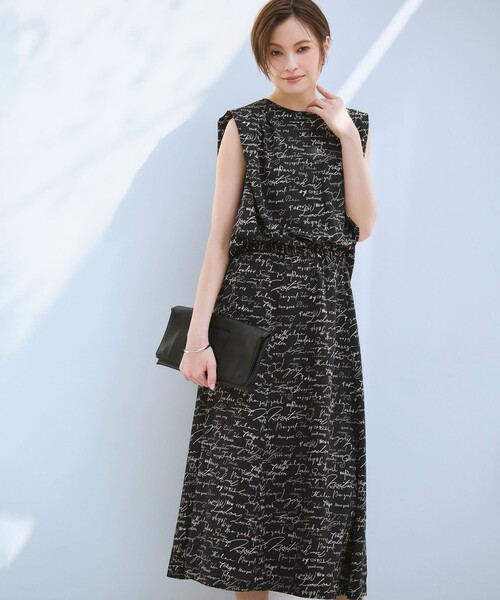 ICB(アイシービー)の「【30th ANNIVERSARY】5cityプリント ノースリーブワンピース(ワンピース・レディース・ダークブラウン系8/ブラック系8・XX-SMALL/X-SMALL/SMALL/MEDIUM)」の2枚目の写真
