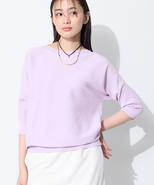 INDIVI(インディヴィ)の「【体型カバー/洗える】ゆったり無縫製ニット(ニット/セーター・レディース・ブラック/ライトグレー/ホワイト/パープル・13/38)」の1枚目の写真