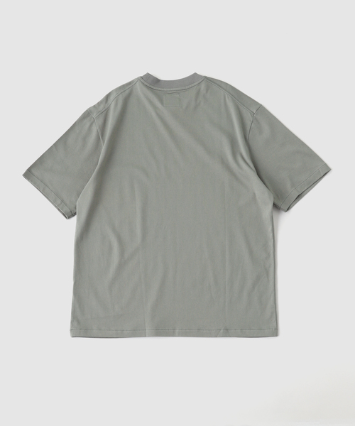 WISM(ウィズム)の「TOY DEVIL / トイデビル Tee-Keychain Dinosaur(Tシャツ/カットソー・メンズ・ブラック/カーキ・2/3)」の3枚目の写真