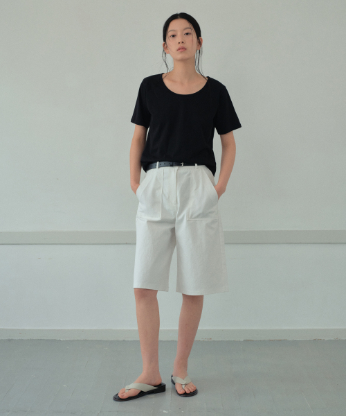 WEDNESDAYOASISFORWOMEN（ウェンズデー オアシス フォー ウーマン）の「アウトポケットバミューダパンツ_IVORY(W26PT09)（その他パンツ・レディース・アイボリー・SMALL/MEDIUM）」の2枚目の写真