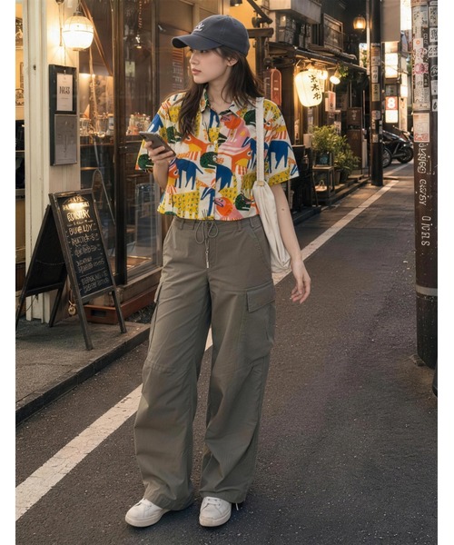 KONVINI（コンビニ）の「北欧テキスタイル アニマルアート クロップド 総柄シャツ（シャツ/ブラウス・レディース・ホワイト・FREE）」の6枚目の写真