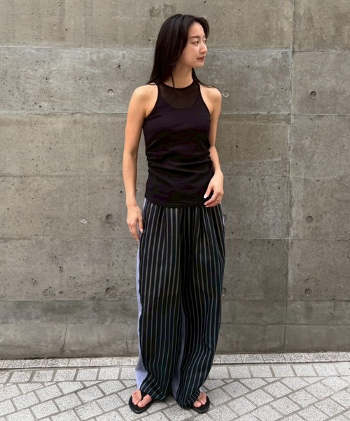 THINGS THAT MATTER(シングス ザット マター)の「【ZOZOTOWN別注商品】SIDE GATHERED SLEEVELESS TOPS / サイド ギャザード スリーブレス トップス(タンクトップ・レディース・ホワイト/ブラック×ベージュ/ブラック・FREE)」の8枚目の写真