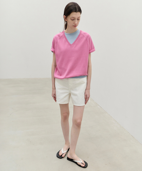 LEVAR(レバー)の「Fresh Cotton V-Neck Knit - BubbleGum Pink(ニット/セーター・レディース・その他・FREE)」の2枚目の写真