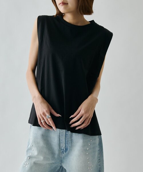 goocy(グーシー)の「【接触冷感】タックノースリT(Tシャツ/カットソー・レディース・チャコールグレー/ホワイト/カーキ/ブラック・FREE)」の3枚目の写真