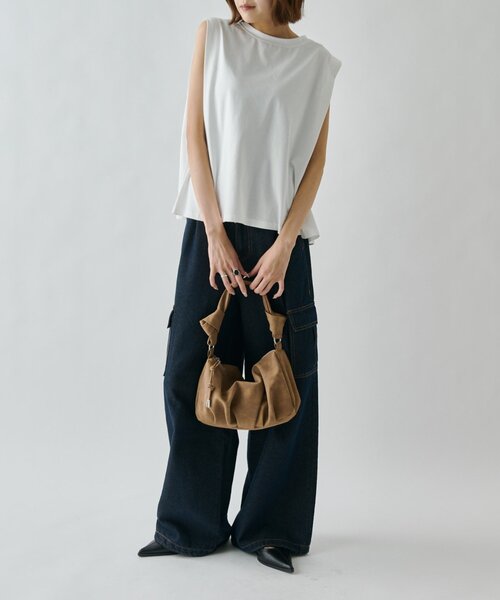 goocy(グーシー)の「【接触冷感】タックノースリT(Tシャツ/カットソー・レディース・チャコールグレー/ホワイト/カーキ/ブラック・FREE)」の19枚目の写真