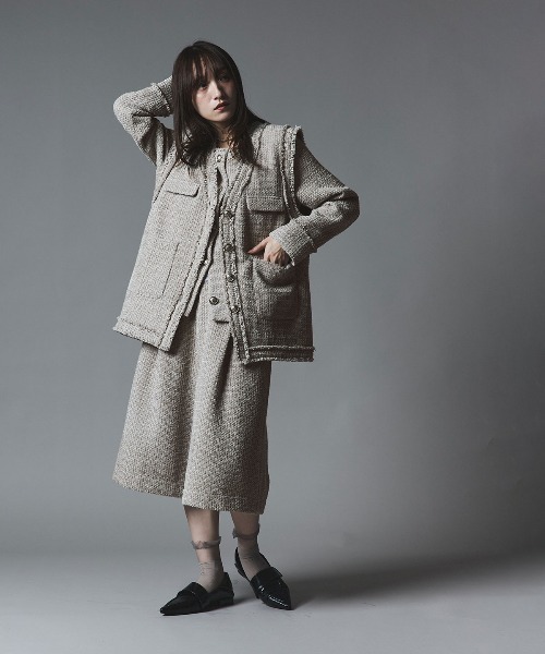 W:Huku(フーク)の「ウールミックス ツイード ノーカラー ジャケット / Wool-Blend Tweed Collarless Jacket(ノーカラージャケット・レディース・ライトグレー・FREE)」の12枚目の写真