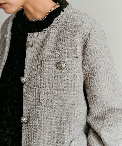 W:Huku(フーク)の「ウールミックス ツイード ノーカラー ジャケット / Wool-Blend Tweed Collarless Jacket(ノーカラージャケット・レディース・ライトグレー・FREE)」の2枚目の写真
