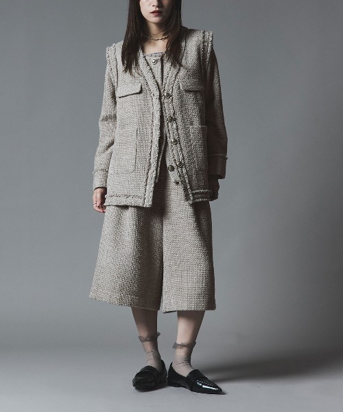 W:Huku(フーク)の「ウールミックス ツイード ノーカラー ジャケット / Wool-Blend Tweed Collarless Jacket(ノーカラージャケット・レディース・ライトグレー・FREE)」の6枚目の写真