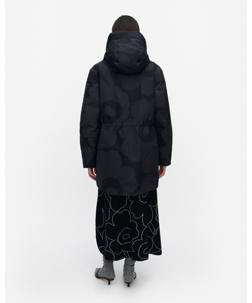 marimekko（マリメッコ）の「【バナー掲載特典付】Kaannos Unikko / down coat（ダウンジャケット/コート・レディース・ブラック・X-SMALL/LARGE/MEDIUM/SMALL）」の5枚目の写真
