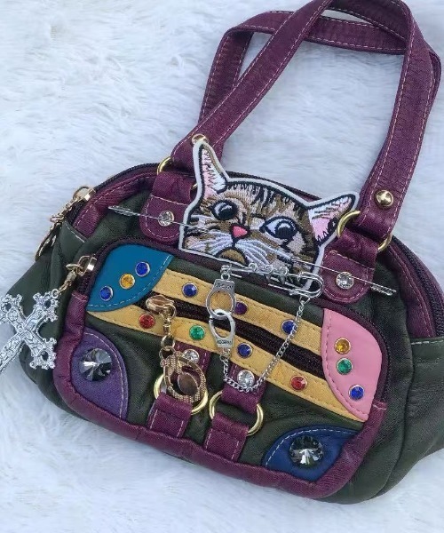 GEMEDA(ジェメダ)の「猫モチーフデザイン 2WAY ミニボストンショルダーバッグ(ショルダーバッグ・レディース・レッド系その他・FREE)」の10枚目の写真
