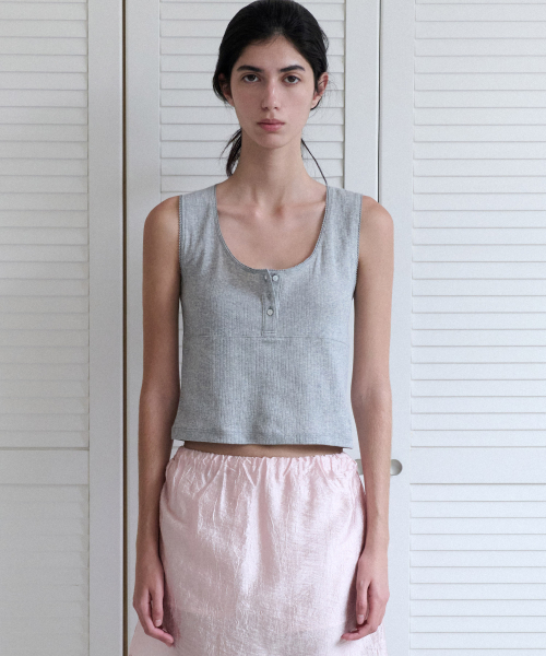 ANDNEEDS(アンドニーズ)の「Lazy punching sleeveless (melange gray)(Tシャツ/カットソー・レディース・その他・FREE)」の4枚目の写真