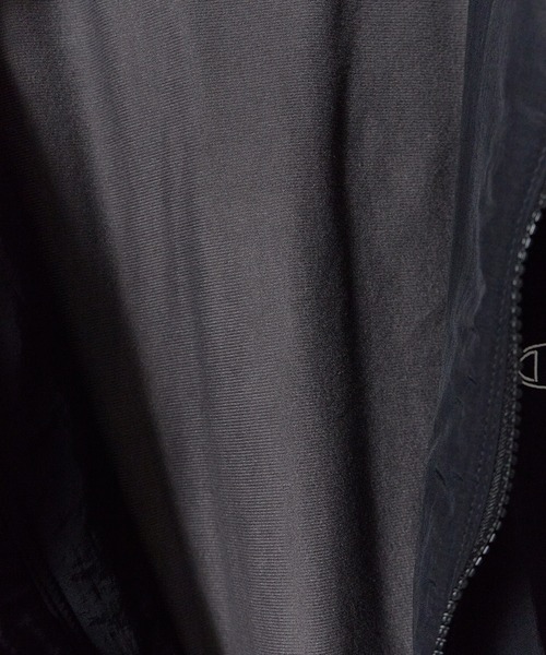 Champion(チャンピオン)の「Champion/チャンピオン ZIP JACKET ジップジャケット 胸ロゴ ナイロンジャケット ライトアウター アウトドア ストリート 2026秋冬 秋服(ナイロンジャケット・メンズ・ブラック/ネイビー/ライトパープル・M/L)」の14枚目の写真