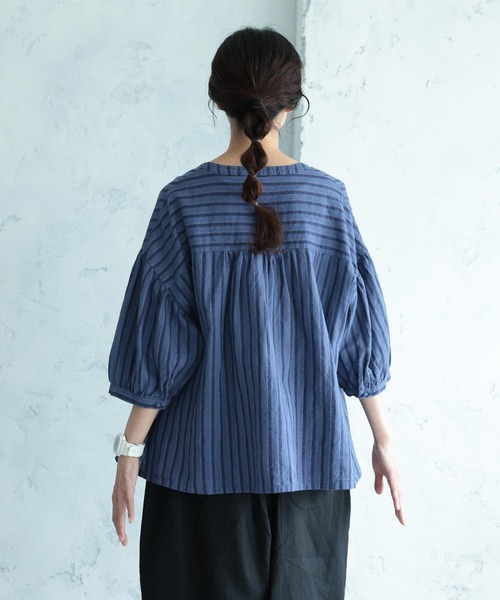 soulberry(ソウルベリー)の「藍色工房の手しごとブラウス(シャツ/ブラウス・レディース・ブルー・LL/3L/4L/5L/M/L)」の12枚目の写真