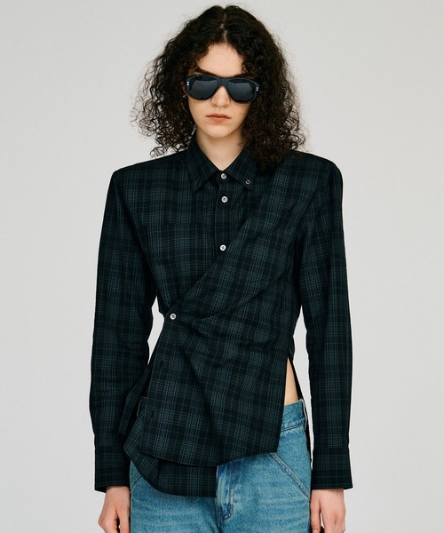PRANK PROJECT(プランクプロジェクト)の「【2026Autumn Pre-Order】チェックショルダーパッテドシャツ / Check Shoulder Padded Shirt(シャツ/ブラウス・レディース・ベージュ/レッド/ネイビー・FREE)」の1枚目の写真