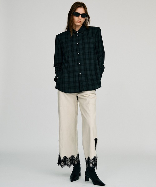 PRANK PROJECT(プランクプロジェクト)の「【2026Autumn Pre-Order】チェックショルダーパッテドシャツ / Check Shoulder Padded Shirt(シャツ/ブラウス・レディース・ベージュ/レッド/ネイビー・FREE)」の13枚目の写真
