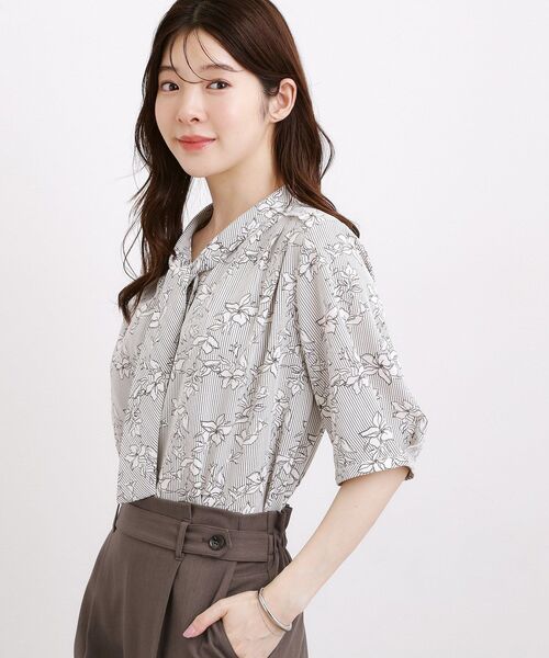 grove（グローブ）の「【洗濯機OK/シワになりにくい】1枚で華やぐ配色ボウタイブラウス（シャツ/ブラウス・レディース・ネイビー系4/ホワイト系3/ライトグレー系4・04/05/01/02/03）」の5枚目の写真