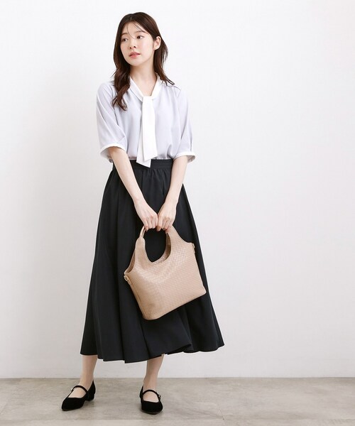 grove（グローブ）の「【洗濯機OK/シワになりにくい】1枚で華やぐ配色ボウタイブラウス（シャツ/ブラウス・レディース・ネイビー系4/ホワイト系3/ライトグレー系4・04/05/01/02/03）」の10枚目の写真