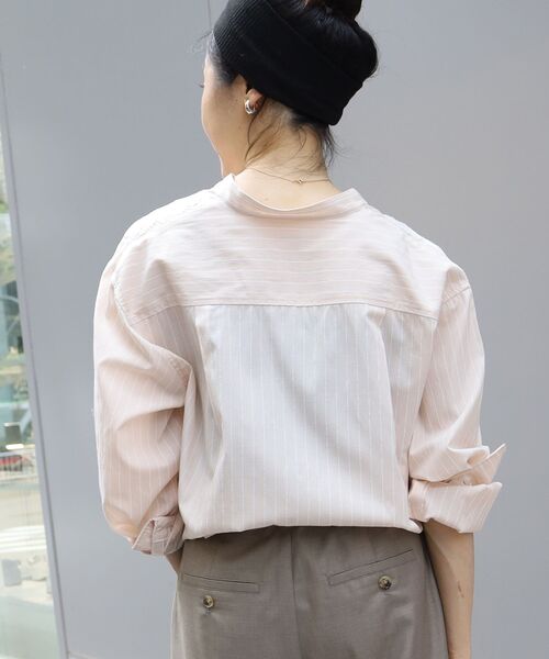 le.coeur blanc(ルクールブラン)の「フラワーレースストライプシャツ(シャツ/ブラウス・レディース・ベージュ系その他2/ブルー系その他2・38)」の6枚目の写真