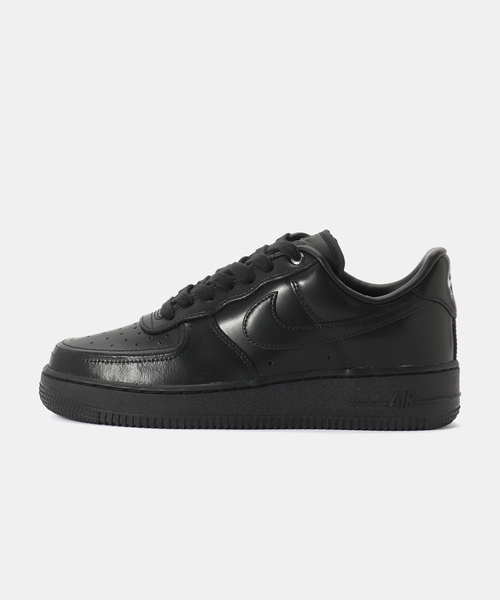 NIKE(ナイキ)の「NIKE WMNS AIR FORCE 1 '07 IO3124-001(スニーカー・レディース・ブラック・25cm/24.5cm/24cm/23.5cm/23cm)」の1枚目の写真