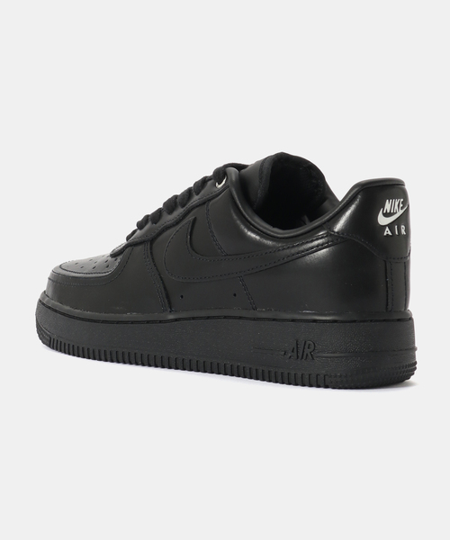 NIKE(ナイキ)の「NIKE WMNS AIR FORCE 1 '07 IO3124-001(スニーカー・レディース・ブラック・25cm/24.5cm/24cm/23.5cm/23cm)」の3枚目の写真