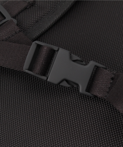 AMERICAN RAG CIE(アメリカンラグシー)の「C6(シーシックス) POCKET BACKPACK / 102-C-6-C1599(バックパック/リュック・メンズ・ブラック・FREE)」の7枚目の写真