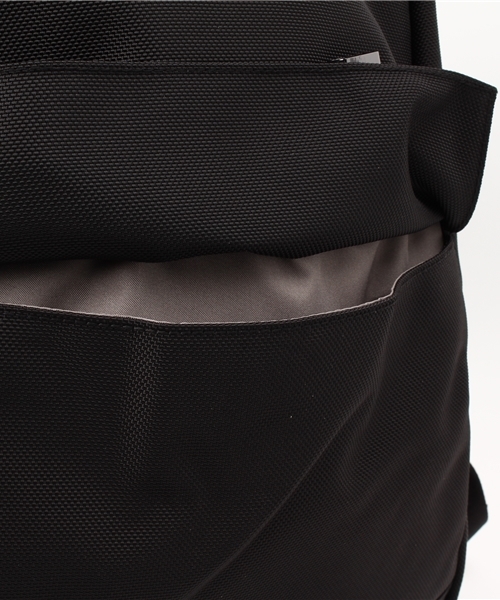 AMERICAN RAG CIE(アメリカンラグシー)の「C6(シーシックス) POCKET BACKPACK / 102-C-6-C1599(バックパック/リュック・メンズ・ブラック・FREE)」の9枚目の写真