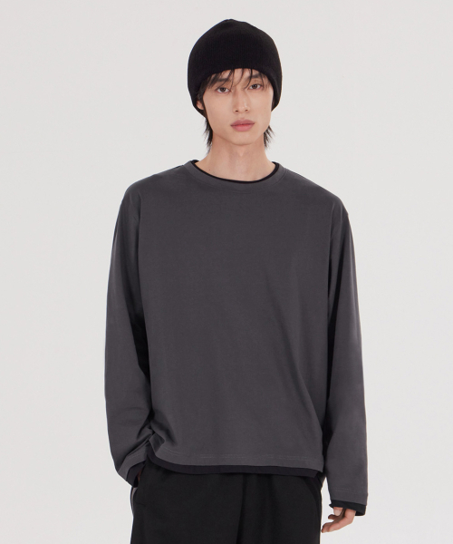 GLW（ジーエルダブリュ）の「[ユニセックス] ダブルレイヤードロングスリーブTシャツチャコール（Tシャツ/カットソー・メンズ・その他・SMALL/MEDIUM/LARGE/X-LARGE）」の2枚目の写真