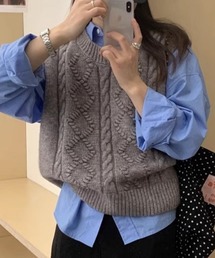 柄編みニットベスト