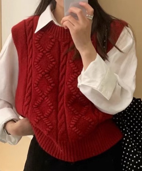 NANEA（ナネア）の「柄編みニットベスト（ベスト・レディース・モカ/アイボリー/レッド/グレー・フリー）」の4枚目の写真