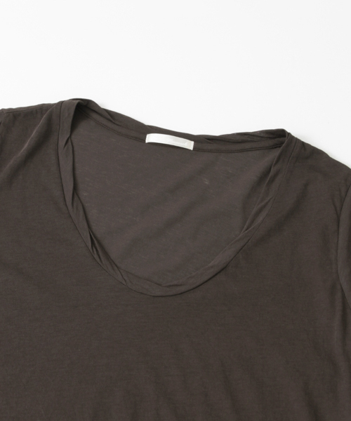 URBAN RESEARCH（アーバンリサーチ）の「UR 強撚ガーゼUネックカットソー（Tシャツ/カットソー・レディース・オフホワイト/キャメル/ダークブラウン/ブラック・FREE）」の14枚目の写真